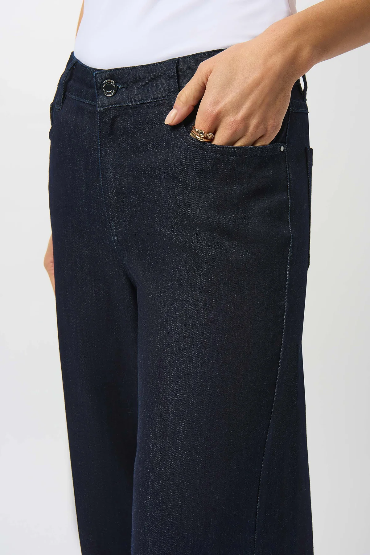 Goldie Classic Wide-Leg Stretch Jeans - Image 4