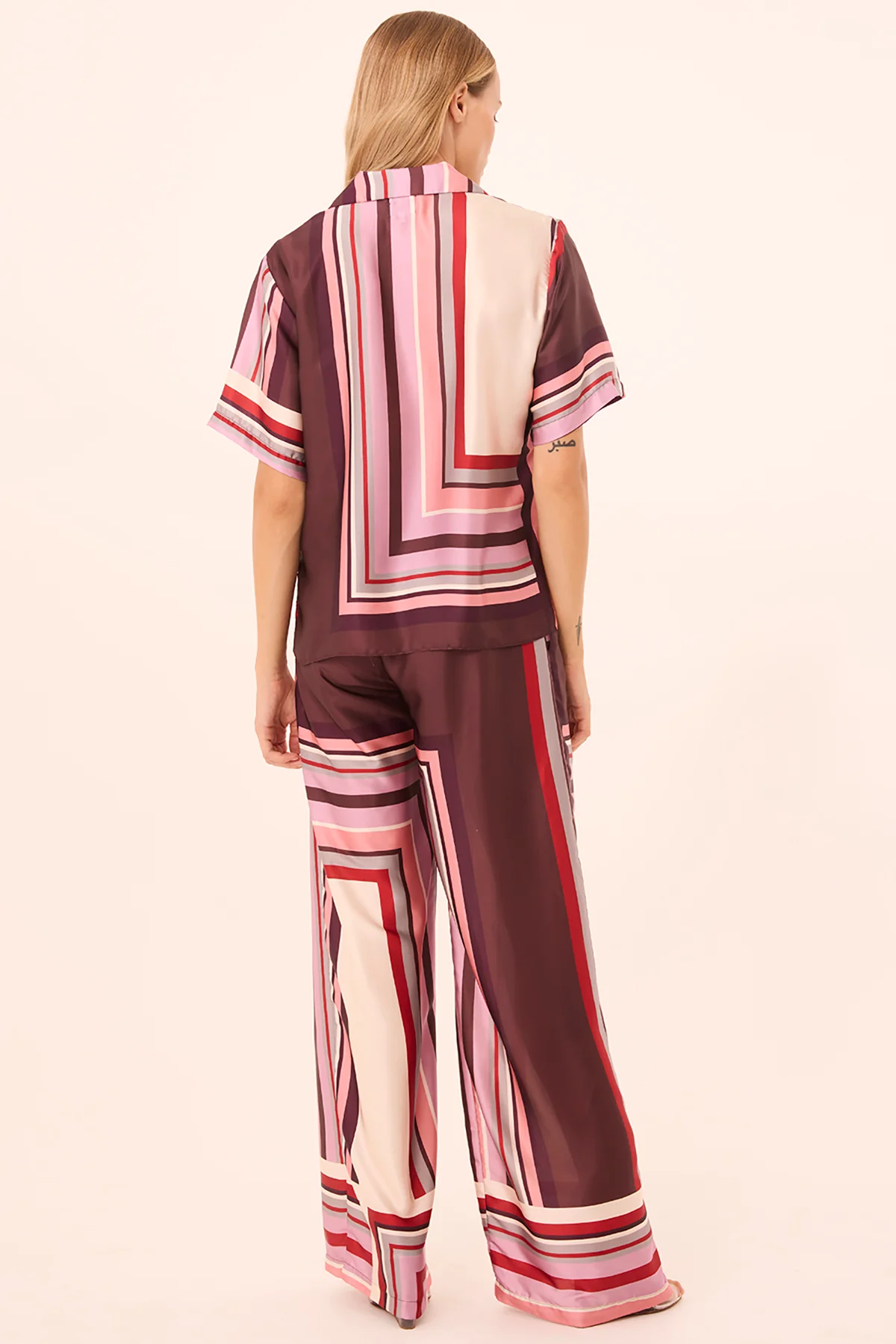 Izzie Pant - Image 4