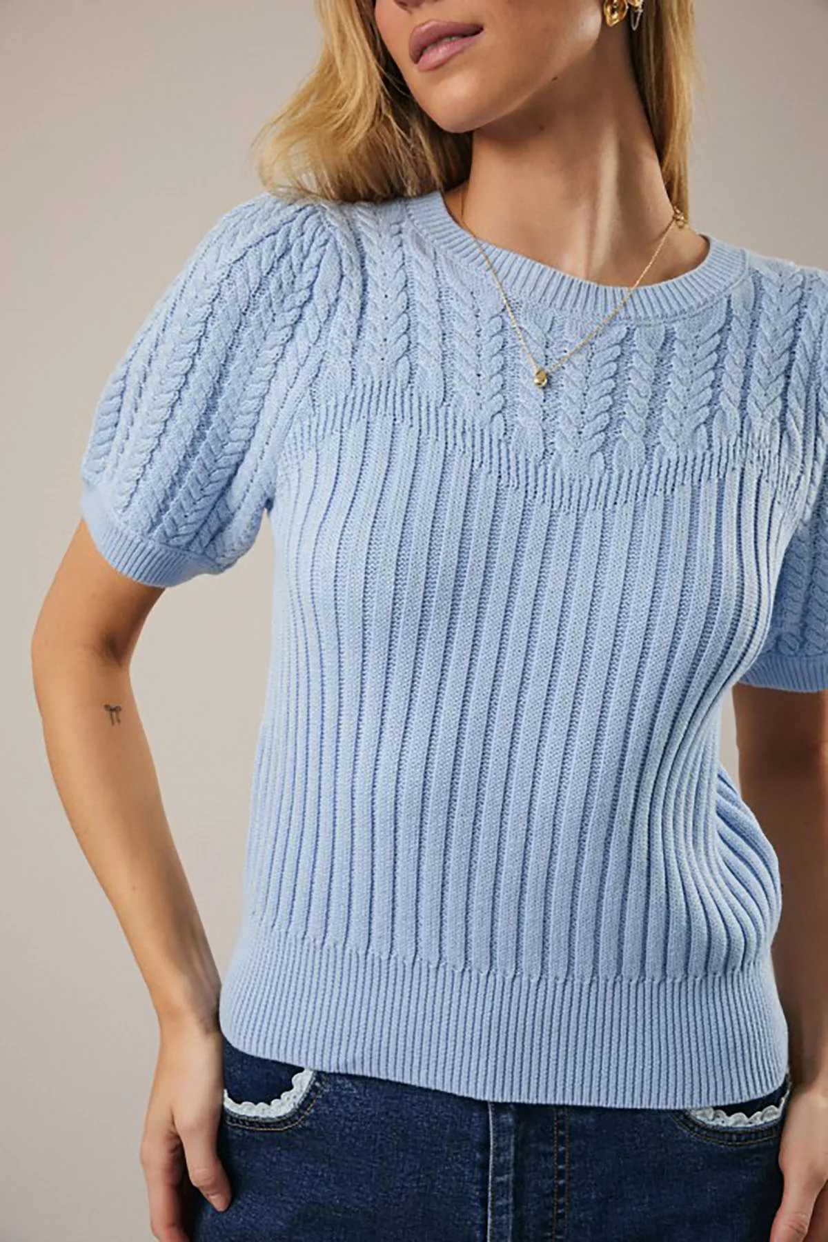 Round Neck Puff Short Sleeve Cable Sweater - Image 3