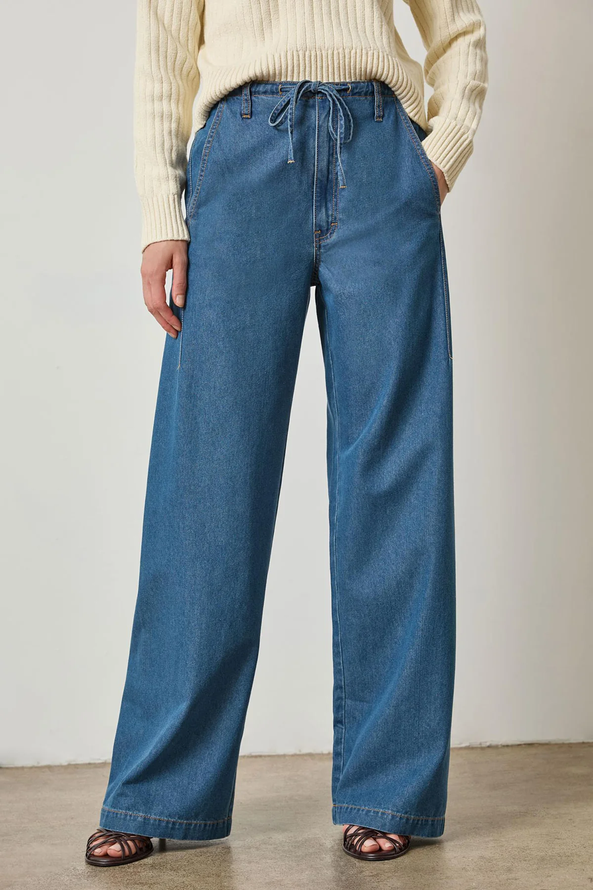 Straight Leg Drawcord Pant
